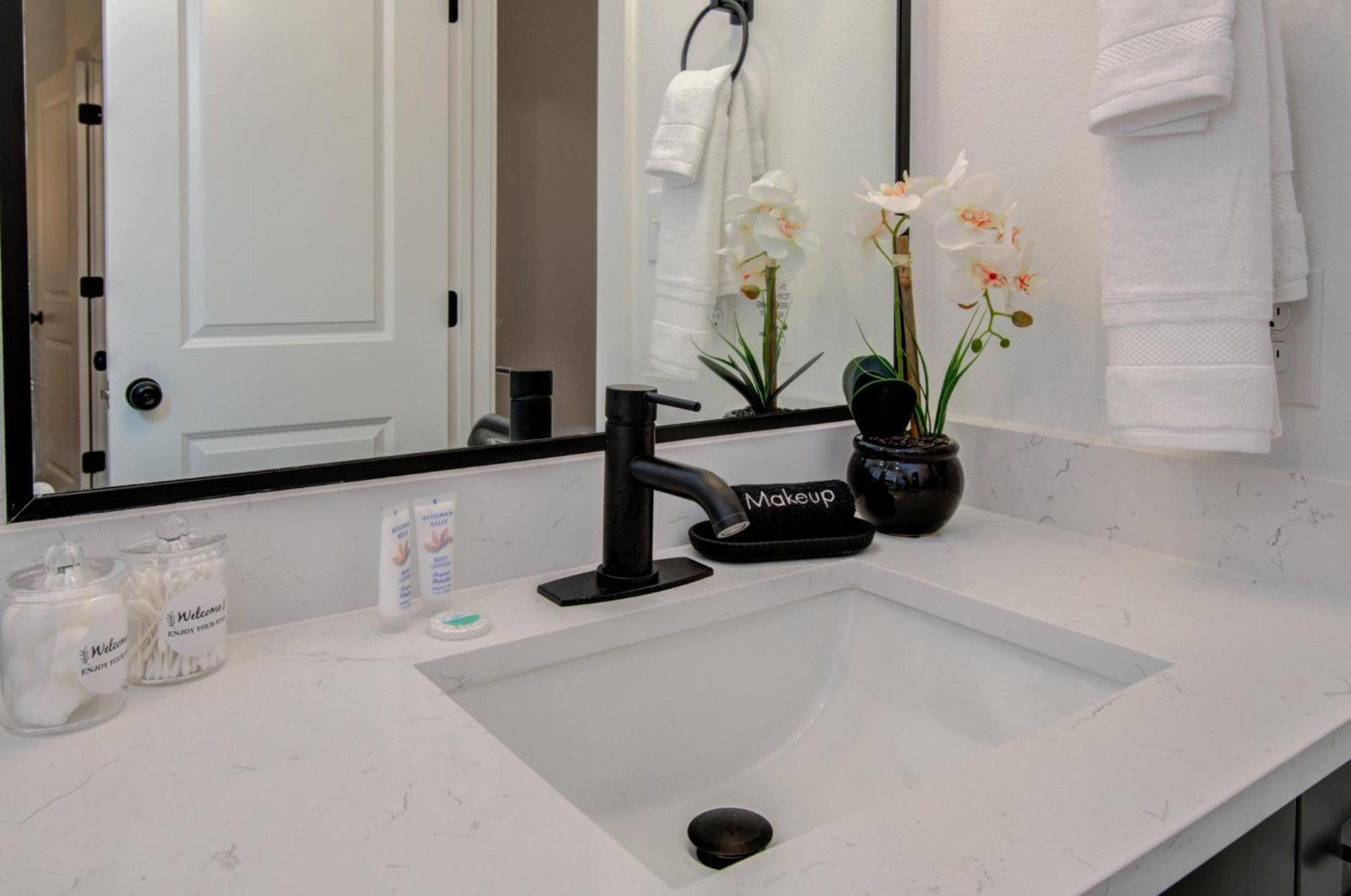 Urban Luxe Getaway 4 Mins To Dt Newly Built Home Houston Exterior foto
